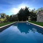 Chateau Mariande Bed & Breakfast 4*