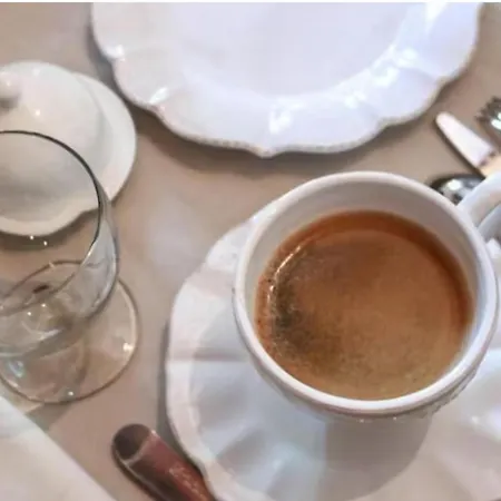 Chateau Mariande Oda ve Kahvaltı Estancarbon