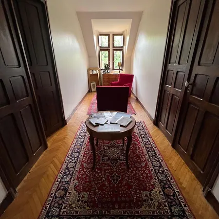 Oda ve Kahvaltı Chateau Mariande 4*